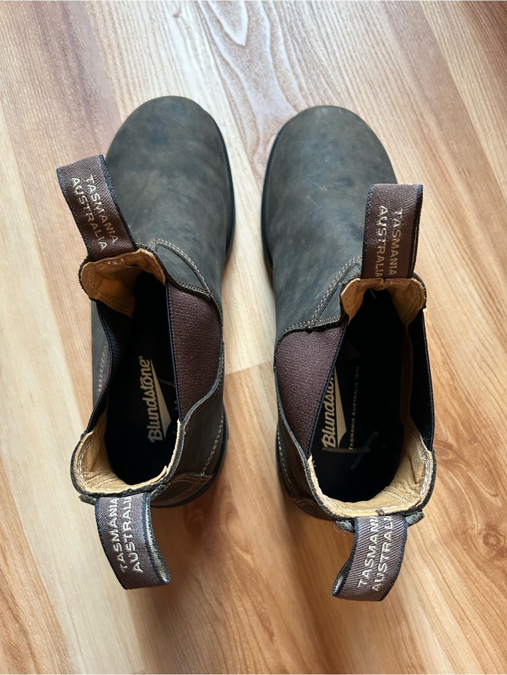 Blundstone Classic Chelsea Boots - Men’s 11.5 - Picture 2 of 6